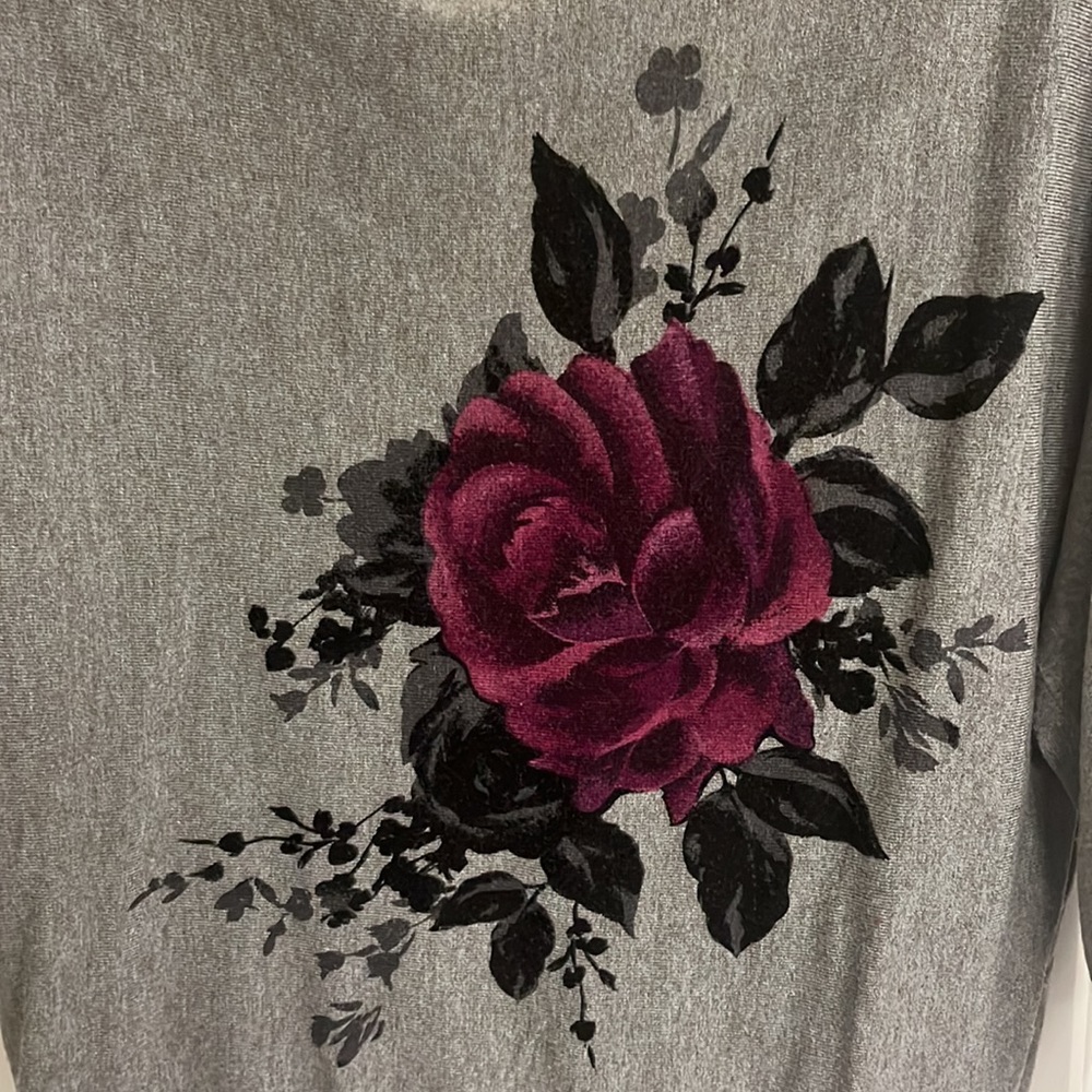 White House black market, Scoop neck, 3/4 sleeve sweater